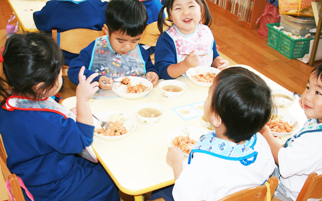 給食・食育について 手を合わせていただきます